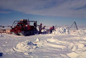 Removal of ice blocks