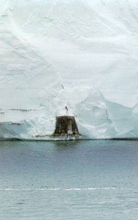 Halley 1 seen in the ice cliffs