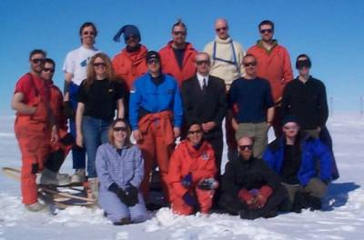 Halley base photo, 2000